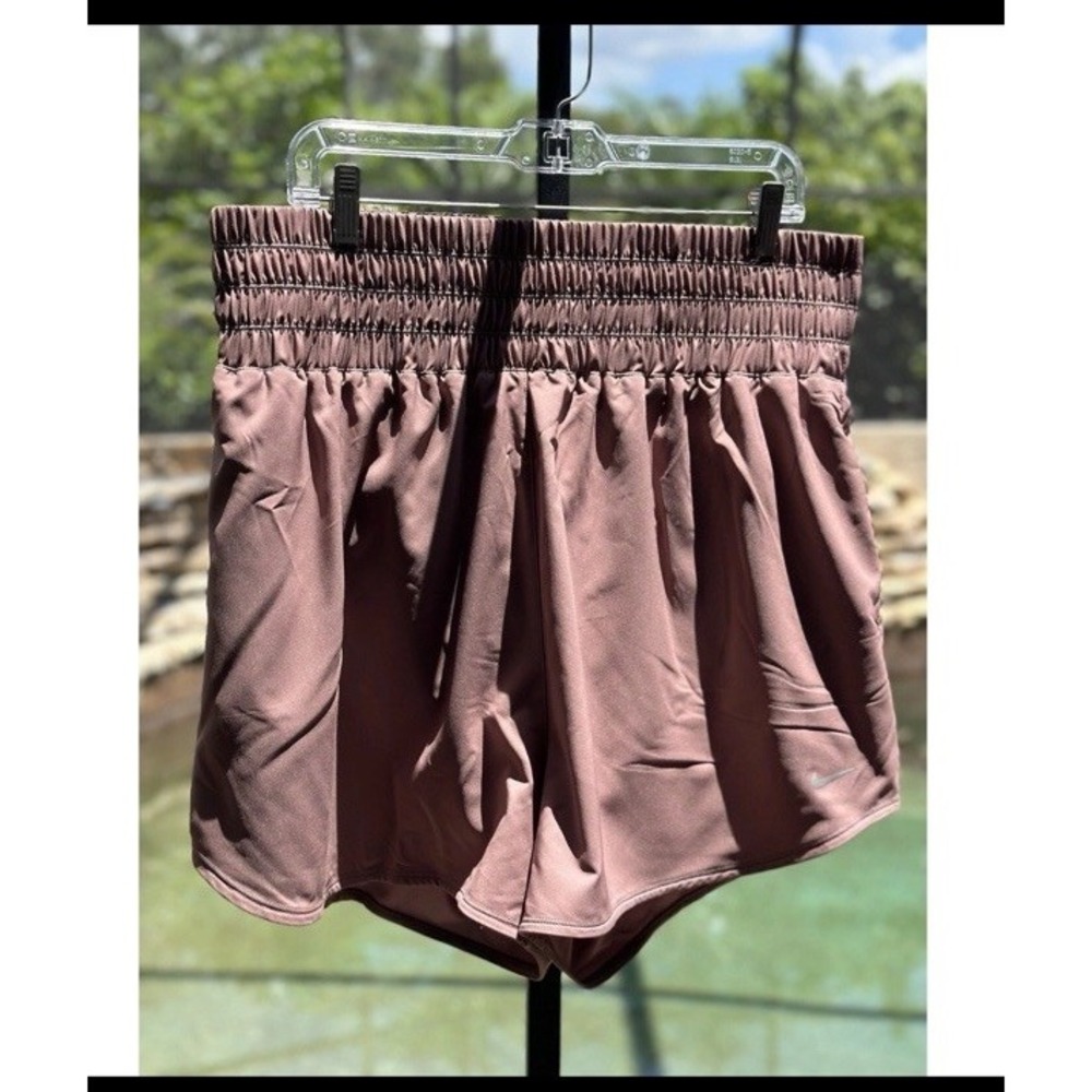 Nike Women's Dri-FIT 3" High Waisted Lined Shorts Plus Size 1X